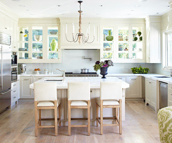 white kitchen 