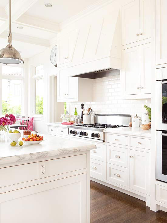 white traditional kitchen